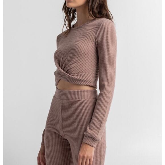 Sky & Sparrow | Women | Taupe Waffle Knit Thermal Crop Top Flare Pant Set | L-XL - Picture 15 of 15